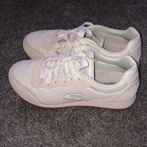 Sketchers Air Cooled Athletic Shoe